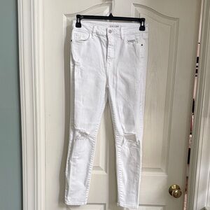 CELLO Women's White Ripped Skinny Jeans